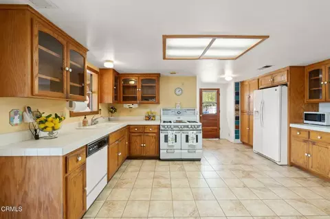 Kitchen - 587 N Rice Rd, Ojai, CA 93023 photo 3 of 3