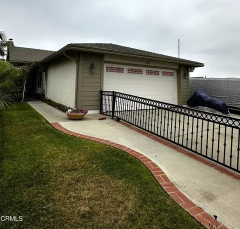 2221 Gershwin Pl, Oxnard, CA 93033