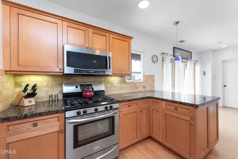 Kitchen - 5442 Driftwood St, Oxnard, CA 93035 photo 4 of 4