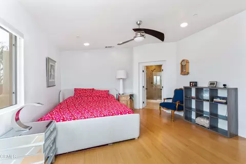 Bedroom - 5442 Driftwood St, Oxnard, CA 93035 photo 5 of 6