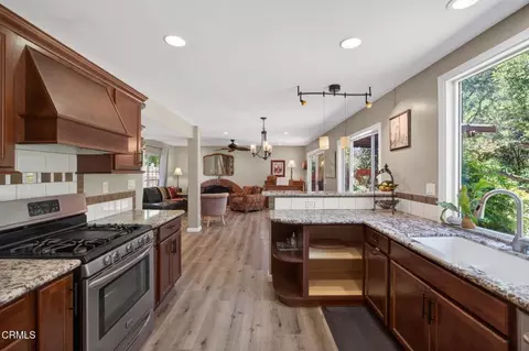 Kitchen - 883 Moreno Dr, Ojai, CA 93023 photo 3 of 6