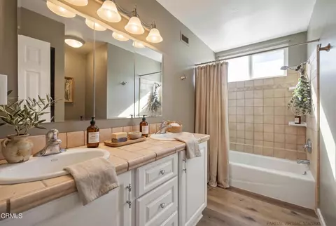 Bath - 883 Moreno Dr, Ojai, CA 93023 photo 3 of 6