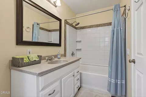 Bath - 883 Moreno Dr, Ojai, CA 93023 photo 6 of 6