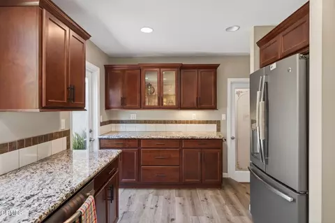 Kitchen - 883 Moreno Dr, Ojai, CA 93023 photo 2 of 6