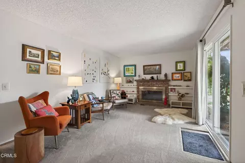 Living - 5000 Halsey Way, Oxnard, CA 93033 photo 4 of 5