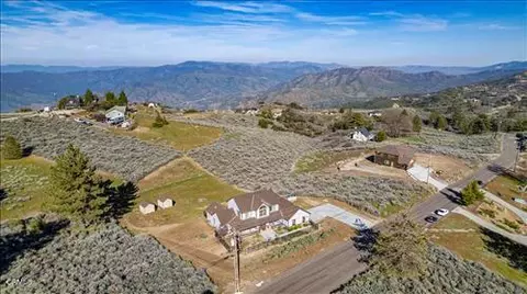 View/Area - 26941 Stirrup Way, Tehachapi, CA 93561 photo 1 of 4