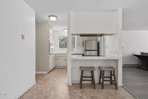 Kitchen - 1335 Edgewood Way, Oxnard, CA 93030 photo 1 of 6