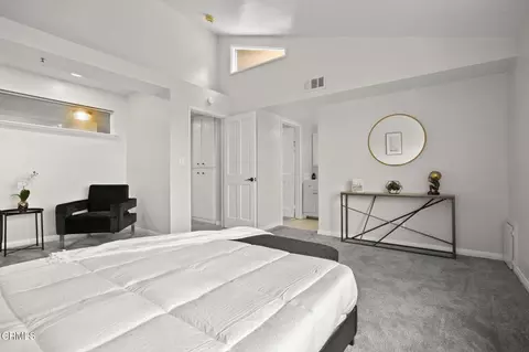 Bedroom - 2835 Harbor Blvd, Oxnard, CA 93035 photo 3 of 7