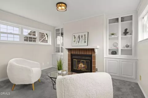 Living - 2835 Harbor Blvd, Oxnard, CA 93035 photo 5 of 6