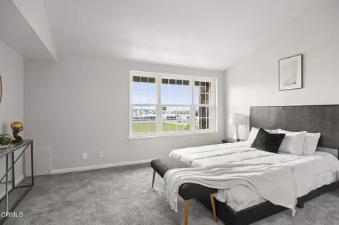 Bedroom - 2835 Harbor Blvd, Oxnard, CA 93035 photo 4 of 7