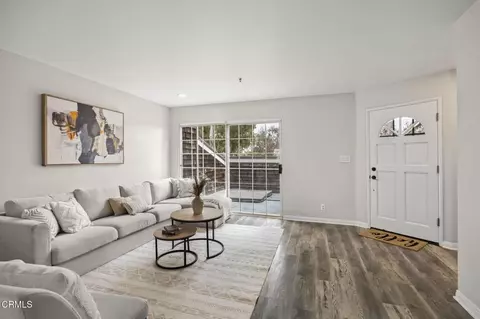 Living - 2835 Harbor Blvd, Oxnard, CA 93035 photo 3 of 6