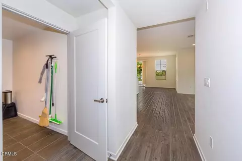 Entry Way - 4020 Tradewinds Dr, Oxnard, CA 93035 photo 3 of 3