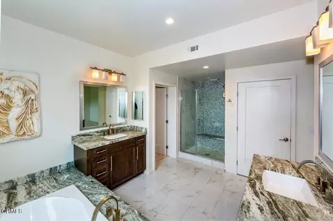 Bath - 4020 Tradewinds Dr, Oxnard, CA 93035 photo 4 of 4
