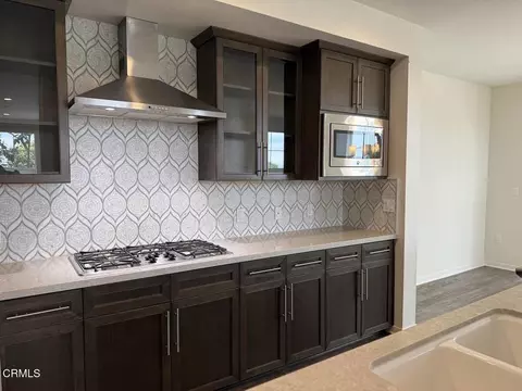 Kitchen - 4020 Tradewinds Dr, Oxnard, CA 93035 photo 3 of 4