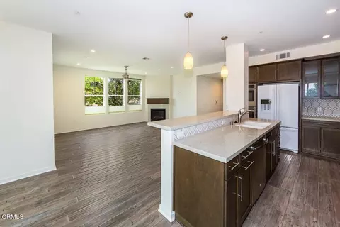 Living - 4020 Tradewinds Dr, Oxnard, CA 93035 photo 1 of 2