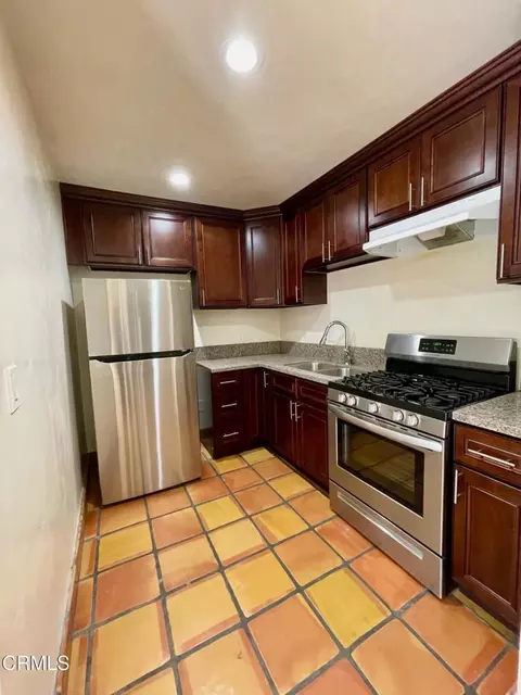 Kitchen - 211 Fox St, Ojai, CA 93023 photo 4 of 6