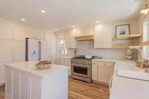 Kitchen - 1402 Drown Ave, Ojai, CA 93023 photo 3 of 7