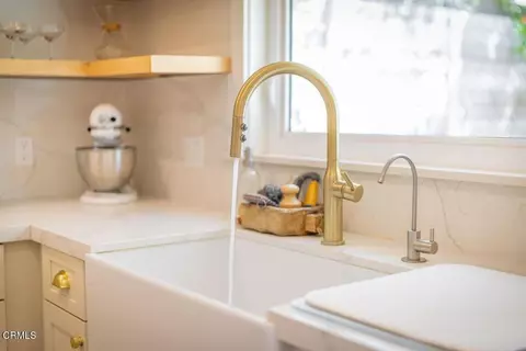 Kitchen - 1402 Drown Ave, Ojai, CA 93023 photo 6 of 7