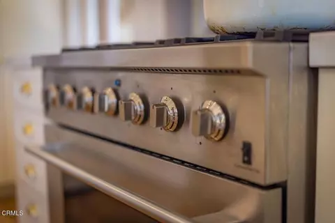 Kitchen - 1402 Drown Ave, Ojai, CA 93023 photo 4 of 7