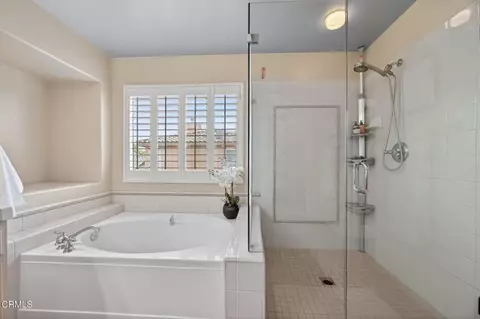 Bath - 4584 Marrisa Way, Camarillo, CA 93012 photo 2 of 6