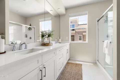 Bath - 749 Winchester Dr, Oxnard, CA 93030 photo 6 of 10