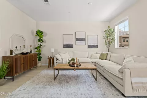 Living - 749 Winchester Dr, Oxnard, CA 93030 photo 1 of 2