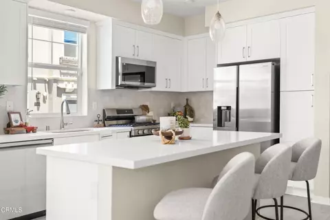 Kitchen - 749 Winchester Dr, Oxnard, CA 93030 photo 5 of 5