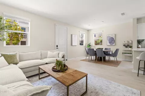 Living - 749 Winchester Dr, Oxnard, CA 93030 photo 2 of 2
