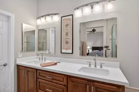 Bath - 2023 Alborada Dr, Camarillo, CA 93010 photo 4 of 7