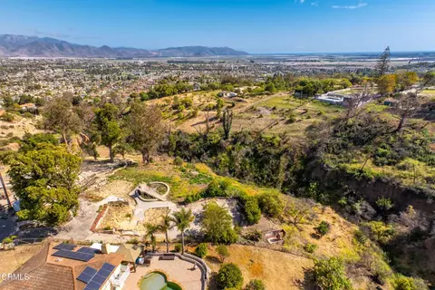183 Cerro Crest Dr, Camarillo, CA 93010
