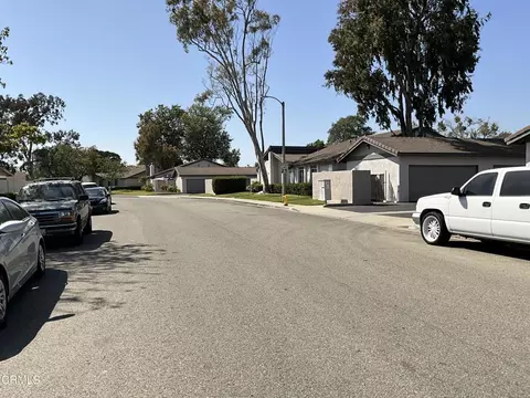 Exterior - 608 Holly Ave, Oxnard, CA 93036 photo 4 of 8