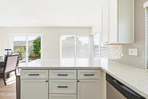 Kitchen - 3090 Net Ct, Oxnard, CA 93035 photo 3 of 4