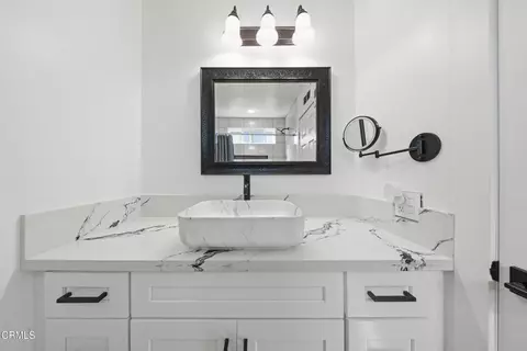 Bath - 3090 Net Ct, Oxnard, CA 93035 photo 3 of 4