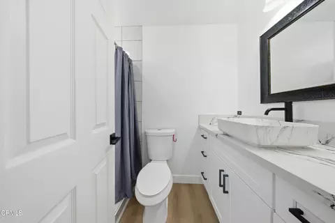 Bath - 3090 Net Ct, Oxnard, CA 93035 photo 2 of 4