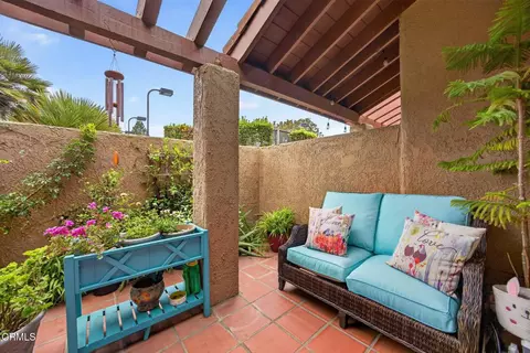 Exterior - 3720 Via Pacifica Walk, Oxnard, CA 93035 photo 5 of 10