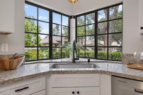 Kitchen - 3720 Via Pacifica Walk, Oxnard, CA 93035 photo 3 of 3