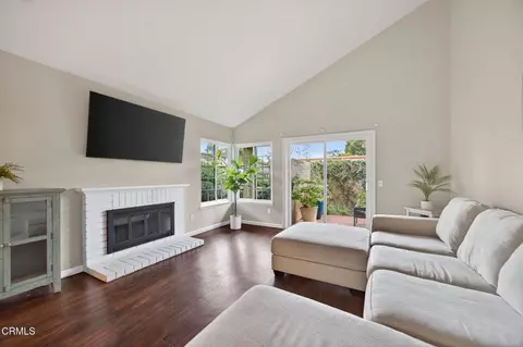 Living - 3720 Via Pacifica Walk, Oxnard, CA 93035 photo 1 of 2