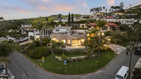 307 Artemisia Ave, Ventura, CA 93001