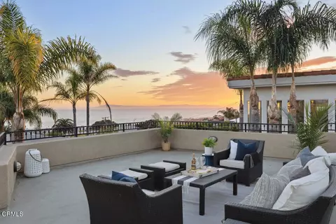 307 Artemisia Ave, Ventura, CA 93001