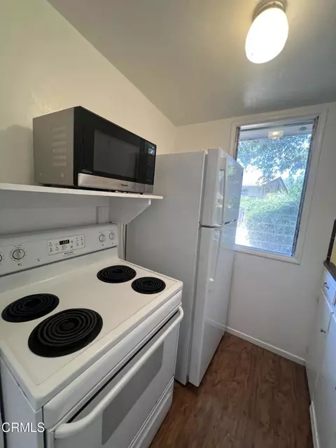 Kitchen - 1738 Orchard Dr, Ojai, CA 93023 photo 2 of 2