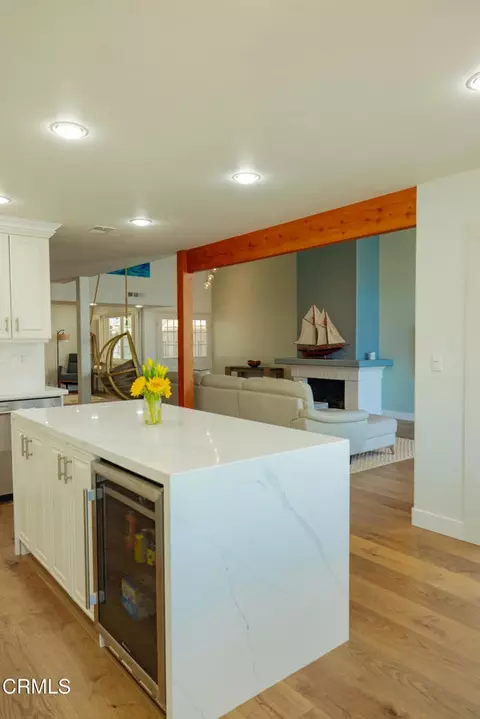 Kitchen - 2145 Kingsbridge Way, Oxnard, CA 93035 photo 6 of 6