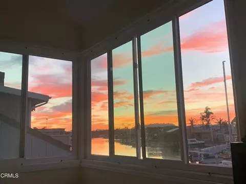 View/Area - 2145 Kingsbridge Way, Oxnard, CA 93035 photo 2 of 4