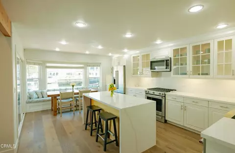 Kitchen - 2145 Kingsbridge Way, Oxnard, CA 93035 photo 2 of 6