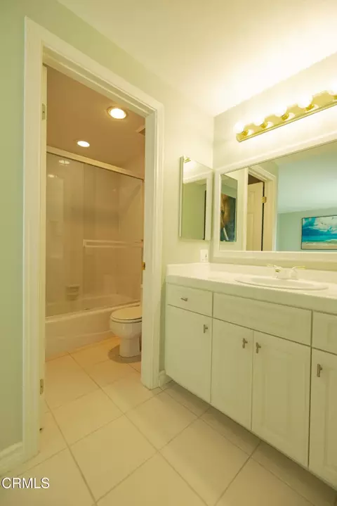 Bath - 2145 Kingsbridge Way, Oxnard, CA 93035 photo 3 of 3