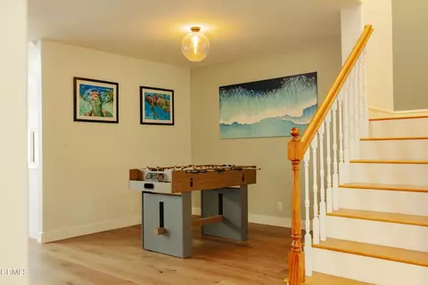 Entry Way - 2145 Kingsbridge Way, Oxnard, CA 93035 photo 2 of 4