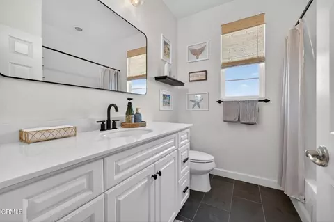 Bath - 541 Owens River Dr, Oxnard, CA 93036 photo 8 of 9