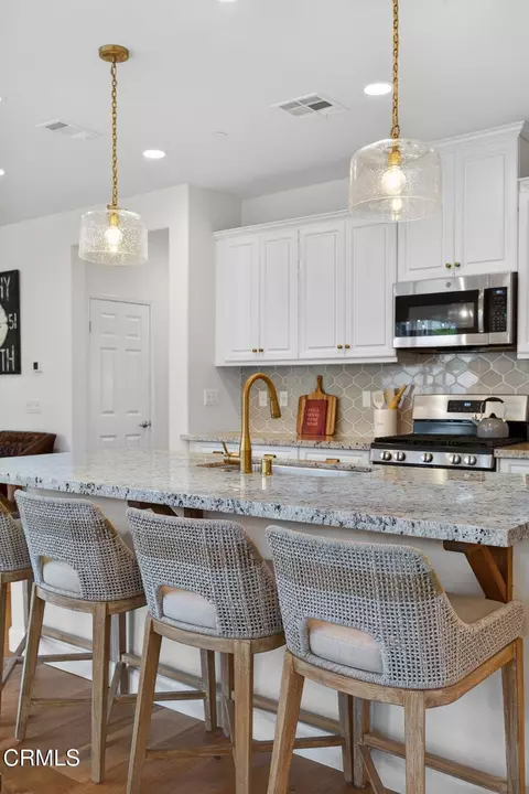 Kitchen - 541 Owens River Dr, Oxnard, CA 93036 photo 1 of 6