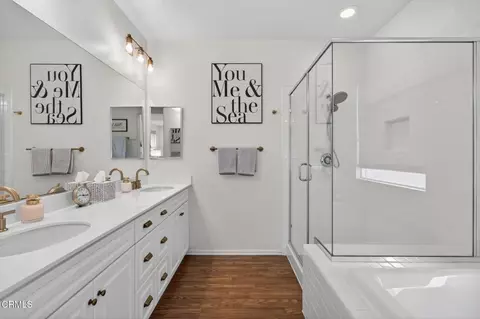 Bath - 541 Owens River Dr, Oxnard, CA 93036 photo 1 of 9