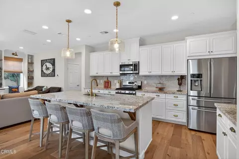 Kitchen - 541 Owens River Dr, Oxnard, CA 93036 photo 2 of 6