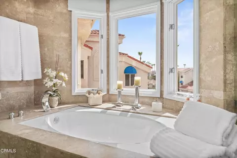 Bath - 1758 Emerald Isle Way, Oxnard, CA 93035 photo 2 of 2
